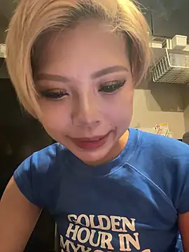 Snapshot of BADBITCHISAKI chatting on 03.21.26 BADBITCHISAKI online show from 03.21.26