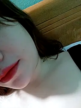 lylinhjim online show from 02.23.26