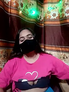 Snapshot of Red-Bird2 chatting on 03.08.26 Red-Bird2 online show from 03.08.26