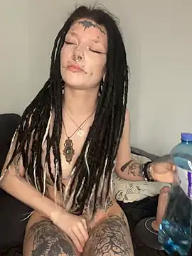 demonLamia online show from 04.26.26