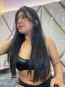 valenlopezz  online show from 07.05.26