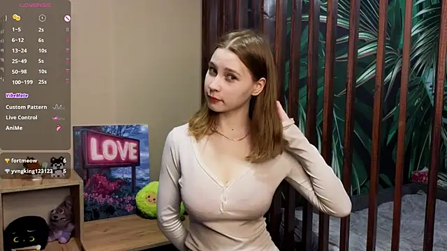Snapshot of vickky_shy chatting on 04.02.26 vickky shy online show from 04.02.26