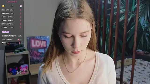 Snapshot of vickky_shy chatting on 04.17.26 vickky shy online show from 04.17.26