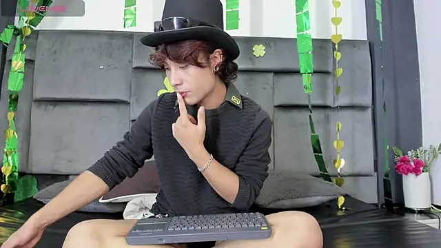 Liam Grant online show from 03.06.26