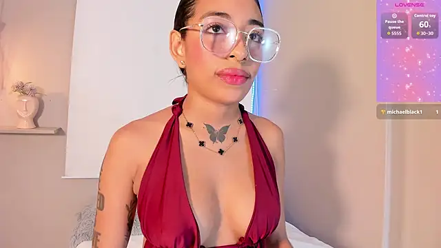 Scarlet Vixen  online show from 06.07.26