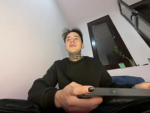 COLOMBIAN20CM online show from 03.17.26