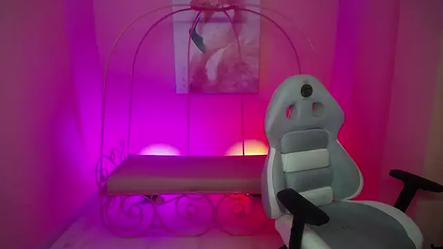 Ashley benson x online show from 02.02.26