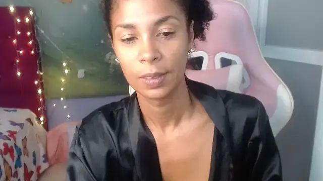 Snapshot of rosa_skinny chatting on 06.27.26 rosa skinny online show from 06.27.26