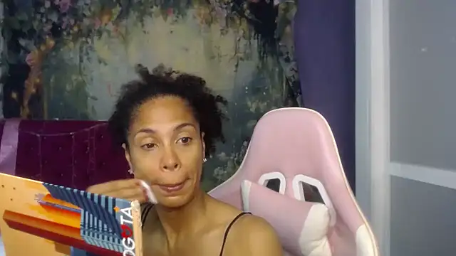 Snapshot of rosa_skinny chatting on 07.04.26 rosa skinny online show from 07.04.26