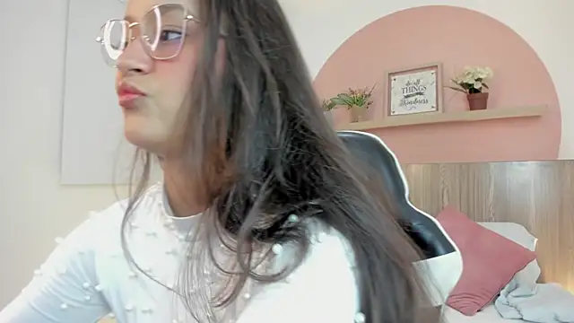 ivette swan online show from 02.01.26