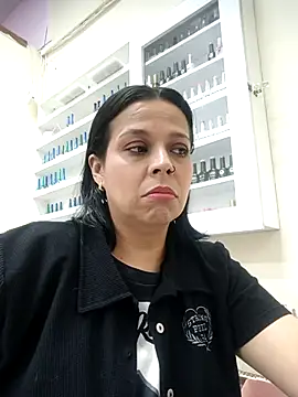 Snapshot of RossyAlvarez chatting on 06.24.26 RossyAlvarez online show from 06.24.26