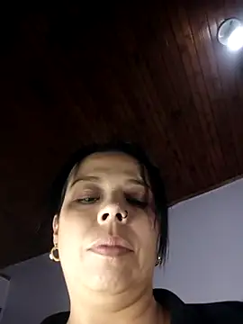 Snapshot of RossyAlvarez chatting on 06.27.26 RossyAlvarez online show from 06.27.26