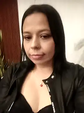 Snapshot of RossyAlvarez chatting on 07.01.26 RossyAlvarez online show from 07.01.26
