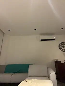 BUBUQUEEN online show from 03.08.26