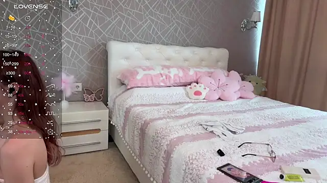Snapshot of Liory chatting on 06.01.26 Liory online show from 06.01.26