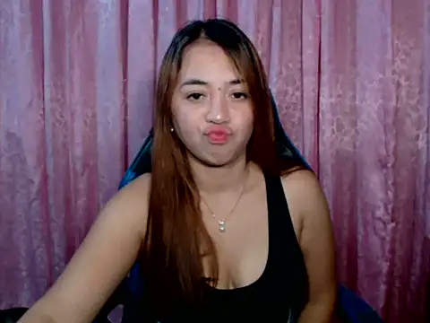 pinay mayahiga online show from 04.28.26