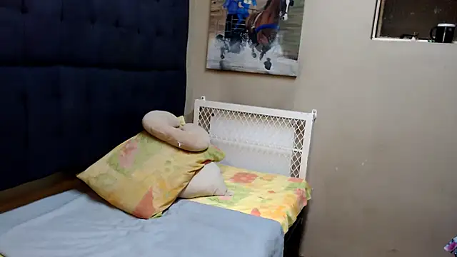 EbonyEmpressMilf online show from 04.27.26
