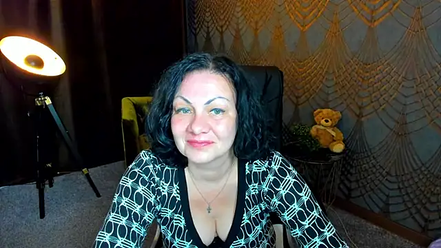 IrissMoon online show from 06.11.26