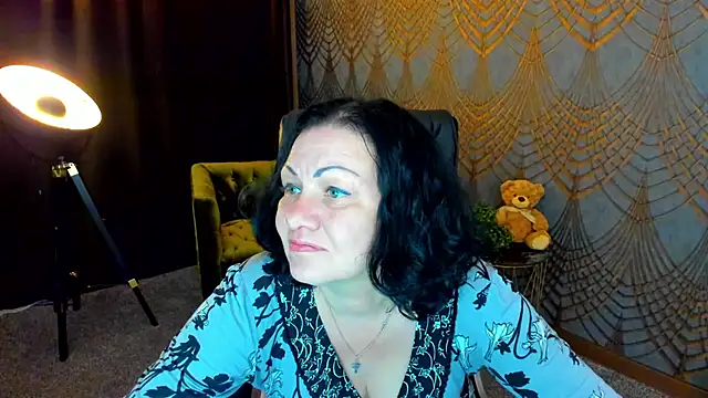 IrissMoon online show from 06.11.26