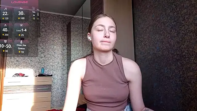 Snapshot of MousyHello chatting on 02.07.26 MousyHello online show from 02.07.26