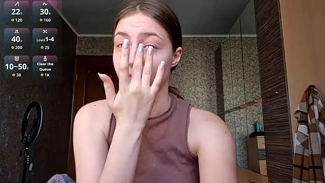 Snapshot of MousyHello chatting on 02.13.26 MousyHello online show from 02.13.26