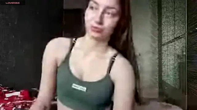 Snapshot of MousyHello chatting on 03.10.26 MousyHello online show from 03.10.26