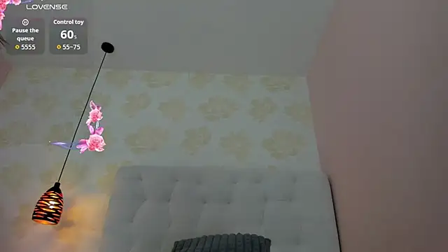 HANA RUSSO online show from 06.06.26