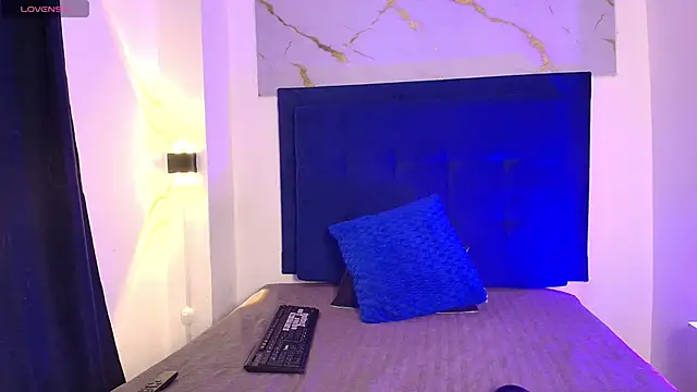 Snapshot of Parker_Noah chatting on 01.16.26 Parker Noah online show from 01.16.26