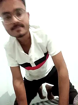 Snapshot of sdgjjkkmm chatting on 02.24.26 sdgjjkkmm online show from 02.24.26