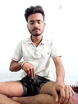 Snapshot of sdgjjkkmm chatting on 03.08.26 sdgjjkkmm online show from 03.08.26