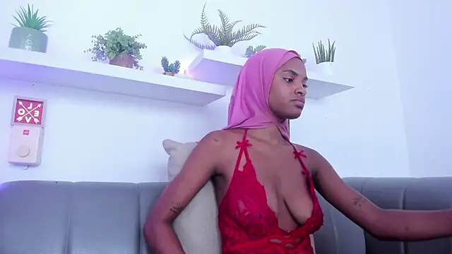Amira Alzahra online show from 05.07.26