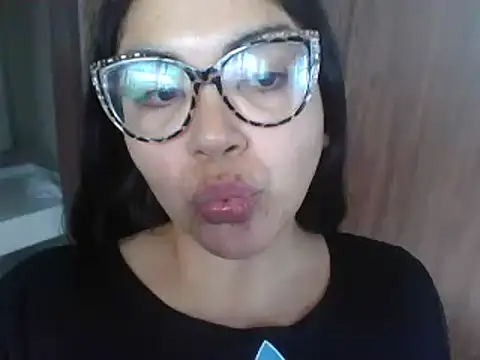 Snapshot of ladystichita chatting on 06.21.26 ladystichita online show from 06.21.26