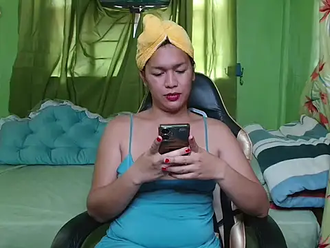 Snapshot of urslutscarlet chatting on 03.16.26 urslutscarlet online show from 03.16.26