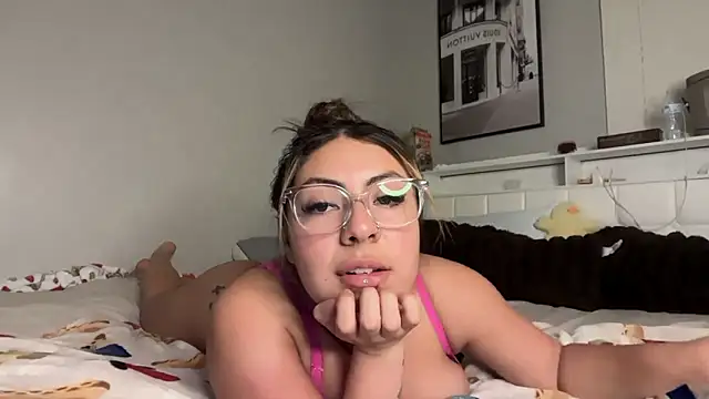 Snapshot of Lalaaxo chatting on 03.12.26 Lalaaxo online show from 03.12.26