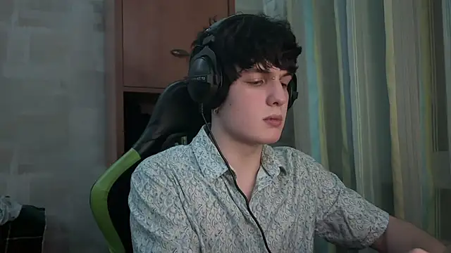 Snapshot of DenBunnyy chatting on 02.04.26 DenBunnyy online show from 02.04.26