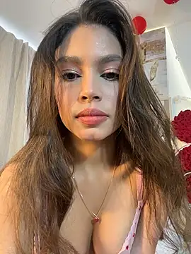 Snapshot of Amaliarand chatting on 02.14.26 Amaliarand online show from 02.14.26