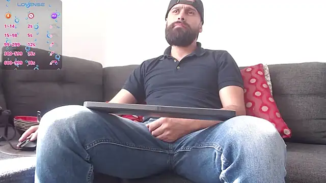 Snapshot of SpermsBank chatting on 12.20.24 SpermsBank online show from 12.20.24