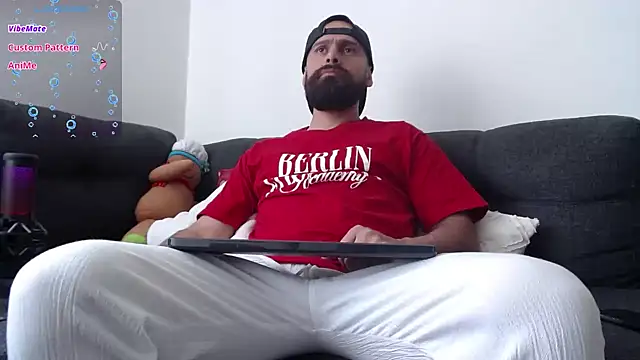 Snapshot of SpermsBank chatting on 12.22.24 SpermsBank online show from 12.22.24