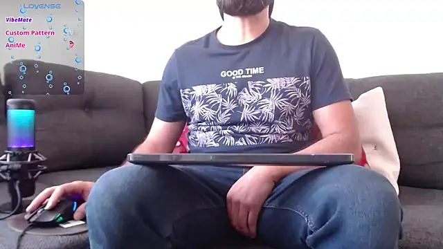 Snapshot of SpermsBank chatting on 01.27.25 SpermsBank online show from 01.27.25