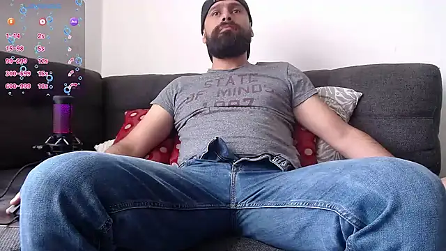 Snapshot of SpermsBank chatting on 02.17.25 SpermsBank online show from 02.17.25