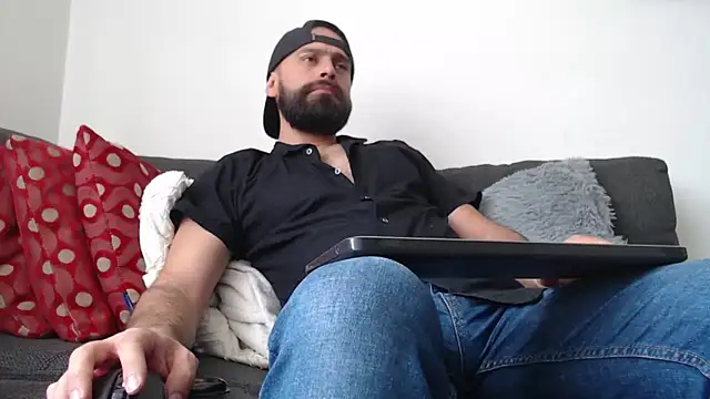 Snapshot of SpermsBank chatting on 10.29.25 SpermsBank online show from 10.29.25