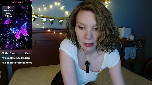 Daisy Lovely online show from 03.20.26