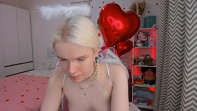 Mia WaterFall online show from 02.14.26