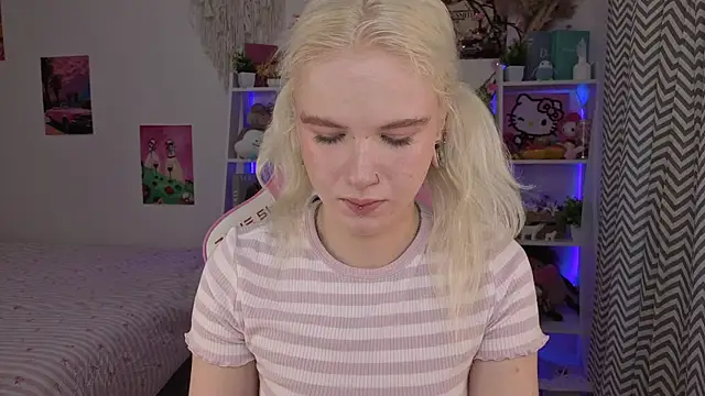 Snapshot of Mia_WaterFall chatting on 05.16.26 Mia WaterFall online show from 05.16.26