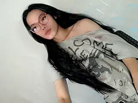 Urhotfucking veronica1 online show from 04.30.26