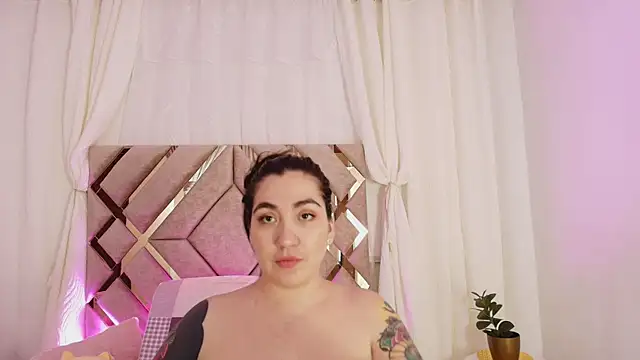 KathiaJenner online show from 04.30.26