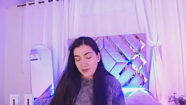KathiaJenner online show from 06.18.26