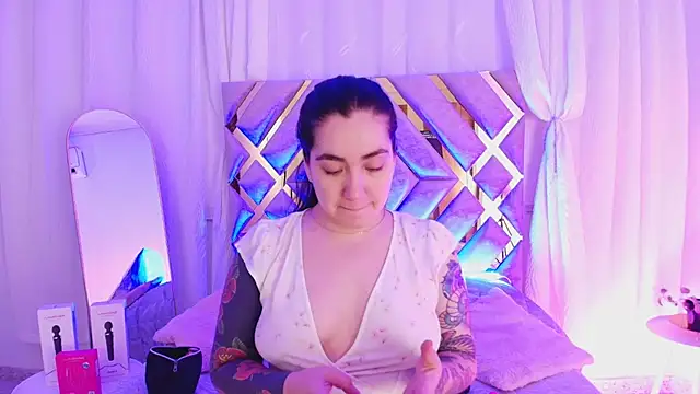 KathiaJenner online show from 07.04.26