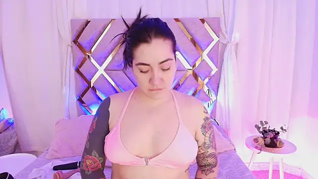KathiaJenner online show from 07.27.26
