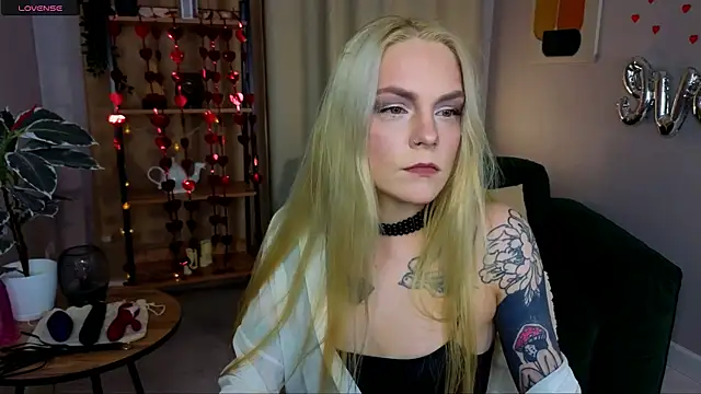 Snapshot of cherrie_sherry chatting on 02.09.26 cherrie sherry online show from 02.09.26